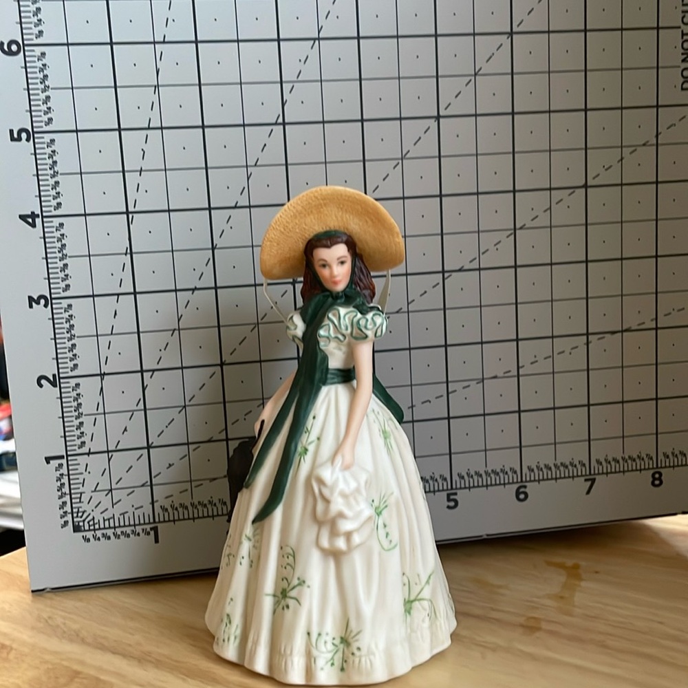 2008 Hallmark Keepsake Ornament , Scarlett O’Hara “Gone With The Wind”